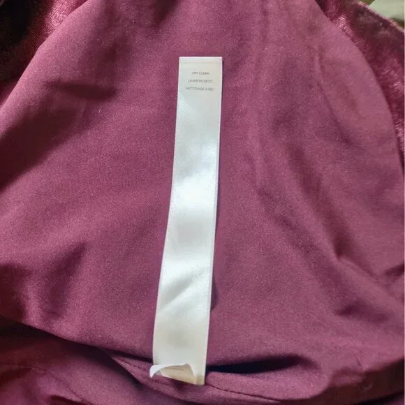 Chico’s Quilted Vest Burgundy Women’s Size 1 (M/8) Velour Velvet Feel Zip Front - Picture 7 of 7